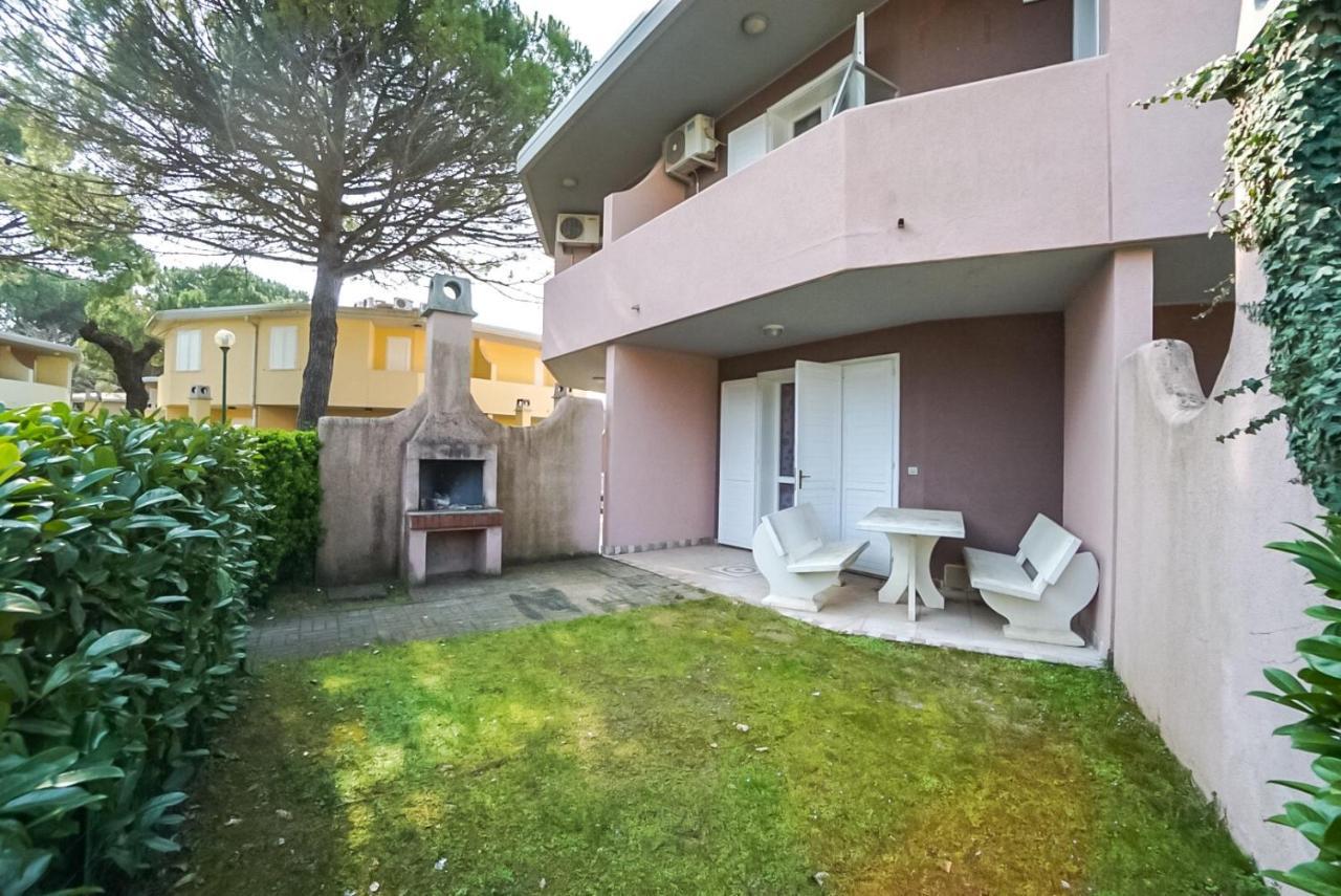 Villaggio Tivoli Бибионе Экстерьер фото