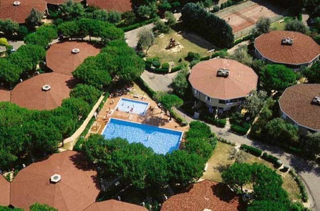 Villaggio Tivoli Бибионе Экстерьер фото